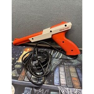 Nintendo NES Zapper Gun Authentic Original OEM controller NES-005 orange TESTED